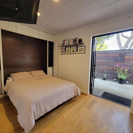 Venice Beach Studio With Large Private Patio Steps To The Beach Los Angeles Esterno foto