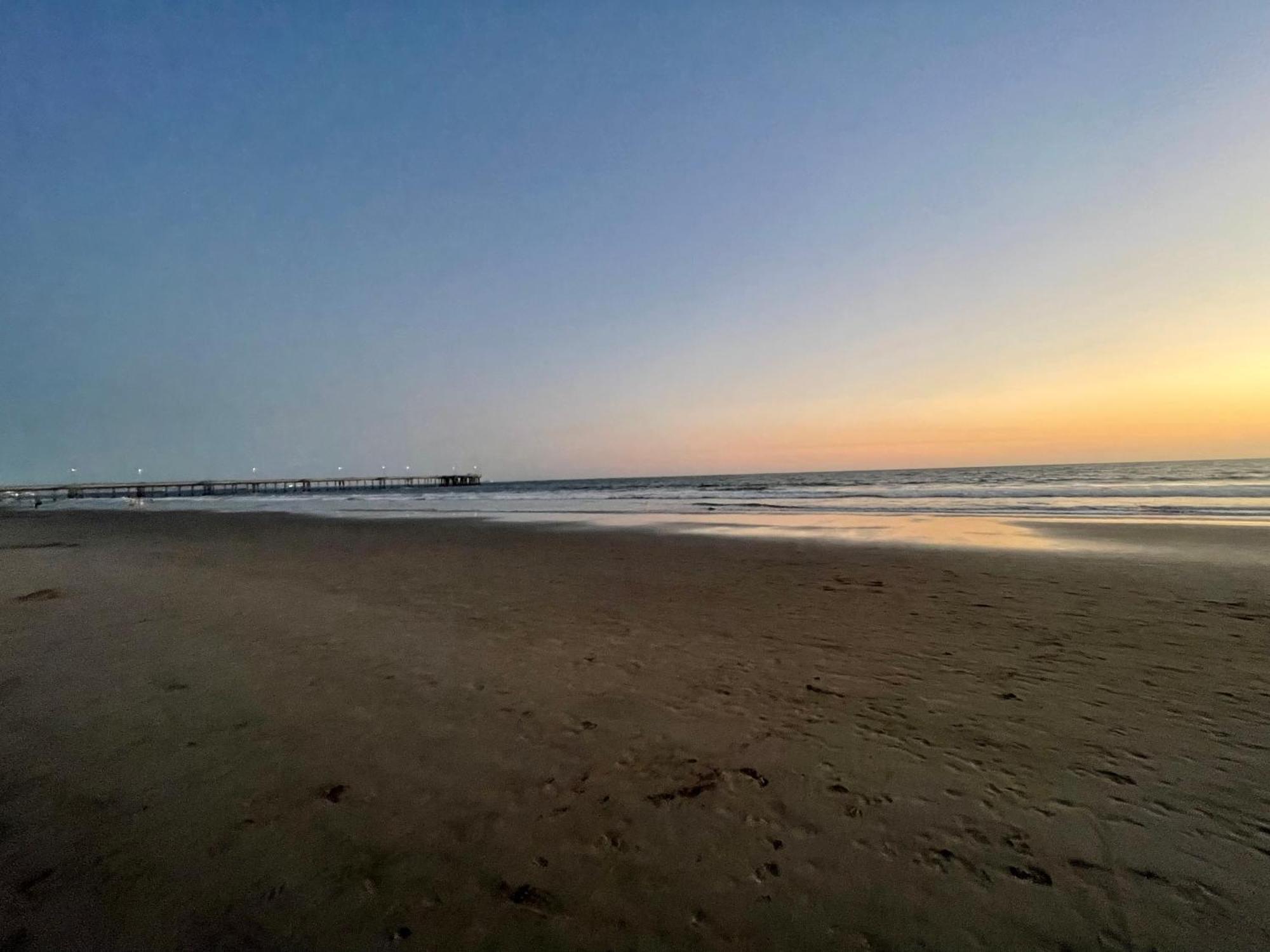 Venice Beach Studio With Large Private Patio Steps To The Beach Los Angeles Esterno foto
