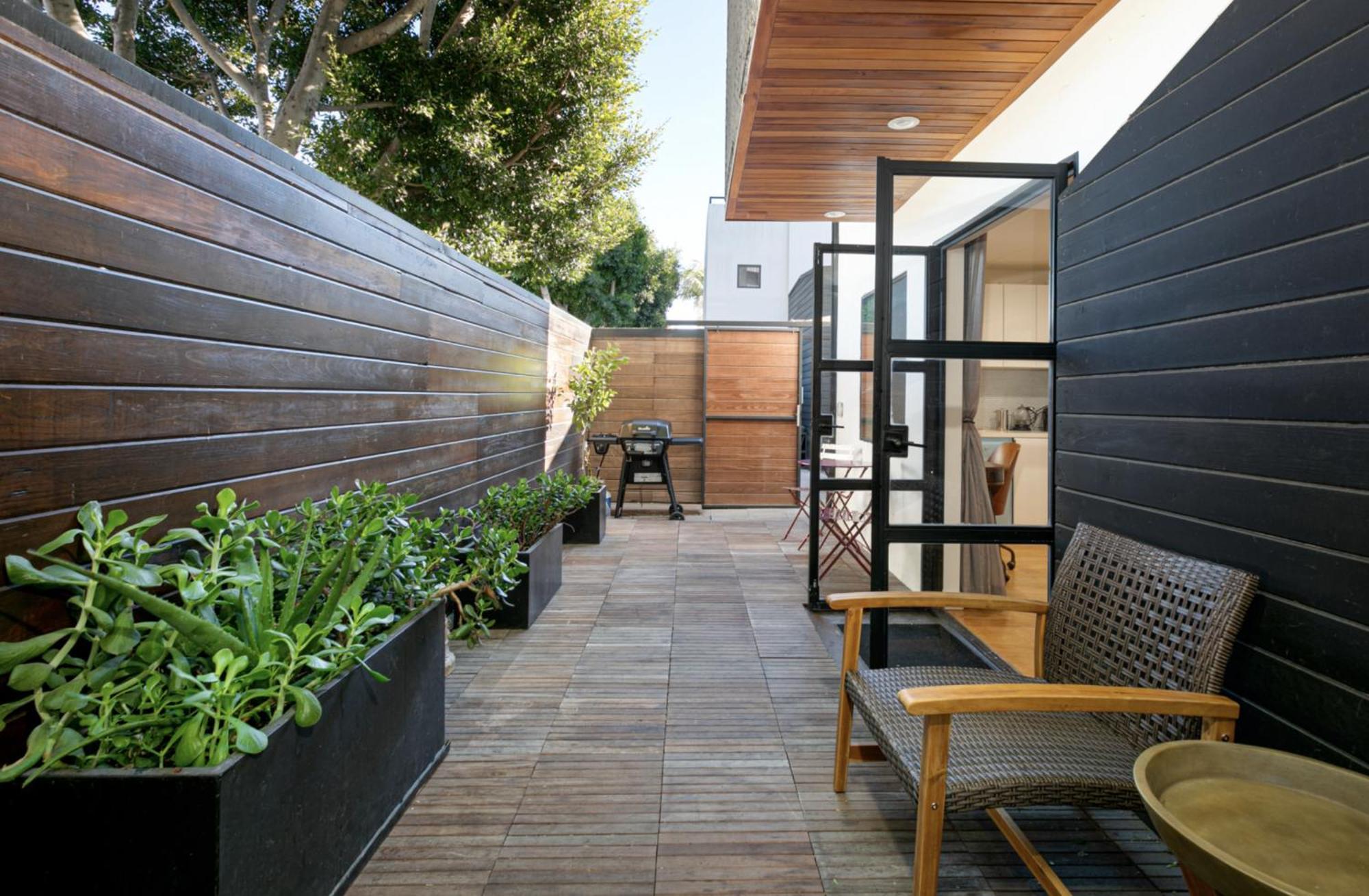 Venice Beach Studio With Large Private Patio Steps To The Beach Los Angeles Esterno foto