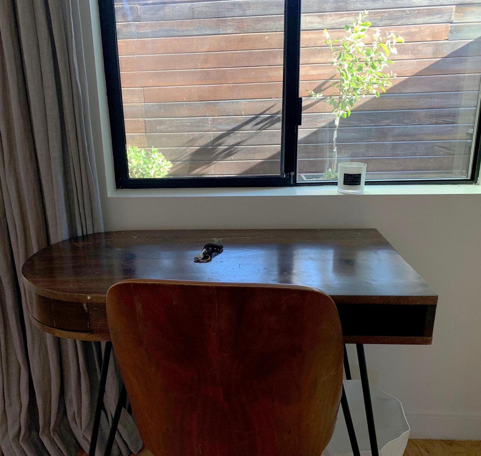 Venice Beach Studio With Large Private Patio Steps To The Beach Los Angeles Esterno foto